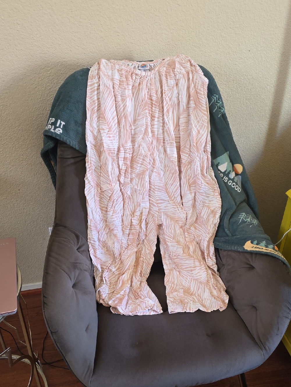 Light Pink Patterned Women's Wide-Leg Jumpsuit